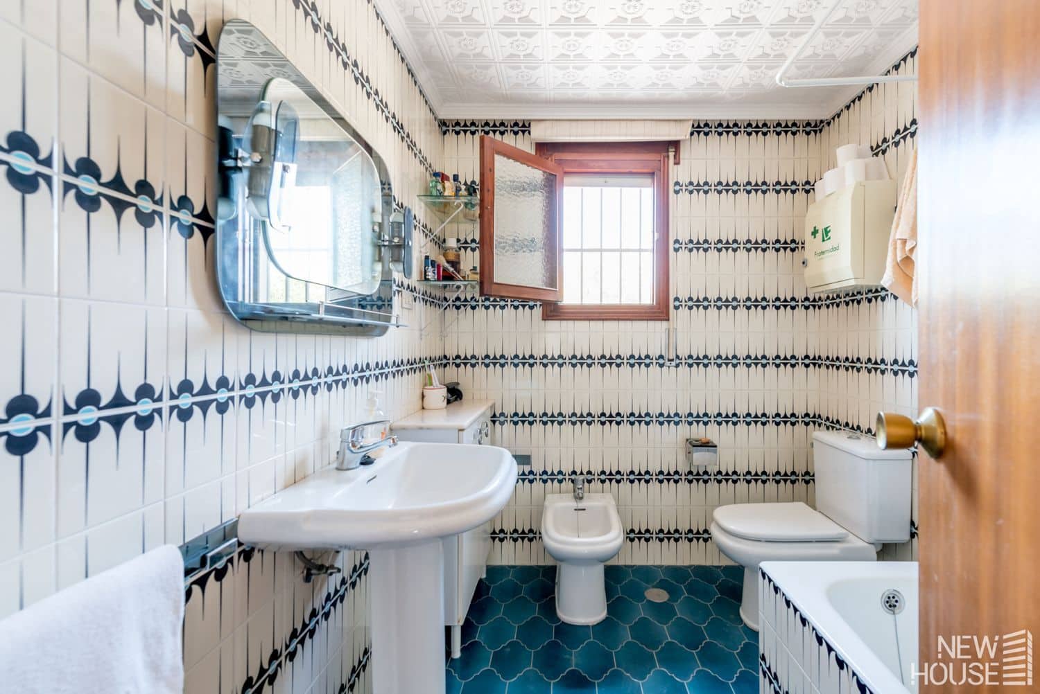 6 bedroom Villa for sale in San Juan de Alicante / Sant Joan d'Alacant with garage - € 520,000 (Ref: 9772724)