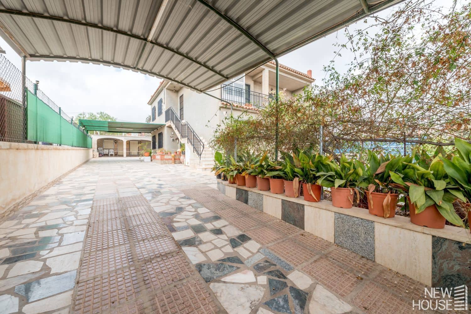 6 bedroom Villa for sale in San Juan de Alicante / Sant Joan d'Alacant with garage - € 520,000 (Ref: 9772724)