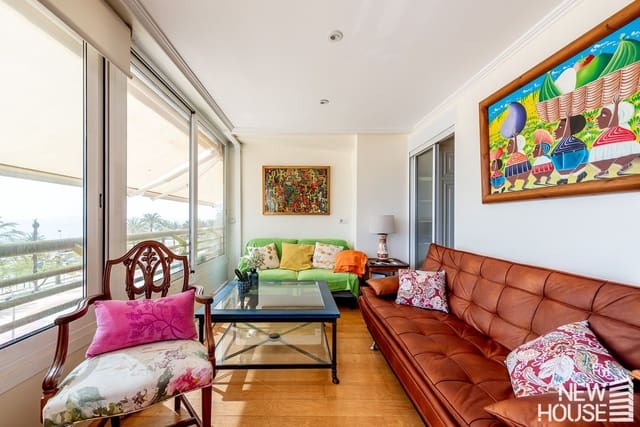 3 soveværelse Lejlighed til salg i Albufereta, Alicante by med garage - € 550.000 (Ref: 9784886)