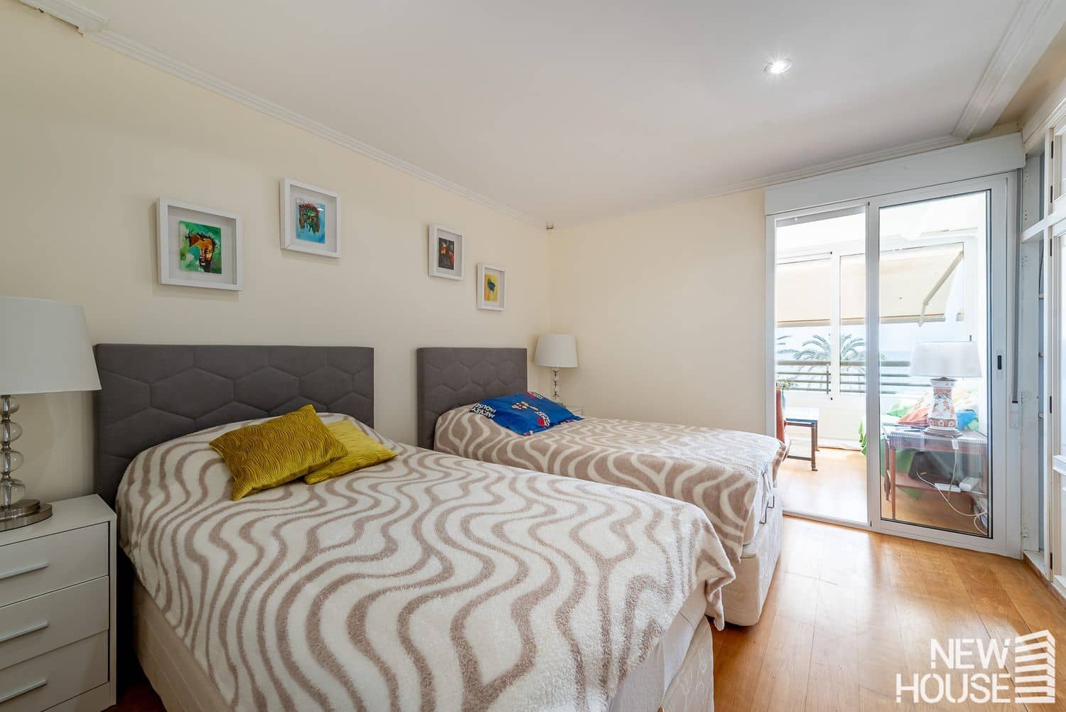 3 soveværelse Lejlighed til salg i Alicante by med garage - € 550.000 (Ref: 9784886)