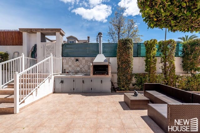 6 chambre Villa/Maison à vendre à Vistahermosa, Alicante ville avec piscine garage - 895 000 € (Ref: 9788088)