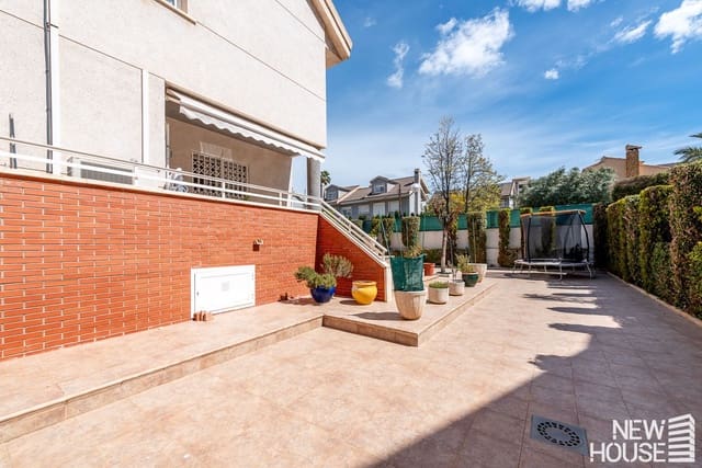 6 chambre Villa/Maison à vendre à Vistahermosa, Alicante ville avec piscine garage - 895 000 € (Ref: 9788088)