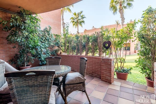 5 soverom Hus til salgs i Cabo de las Huertas, Alicante by med svømmebasseng garasje - € 836 000 (Ref: 9804097)