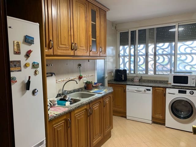3 soveværelse Lejlighed til salg i Cabo de las Huertas, Alicante by med swimmingpool garage - € 375.000 (Ref: 9838757)
