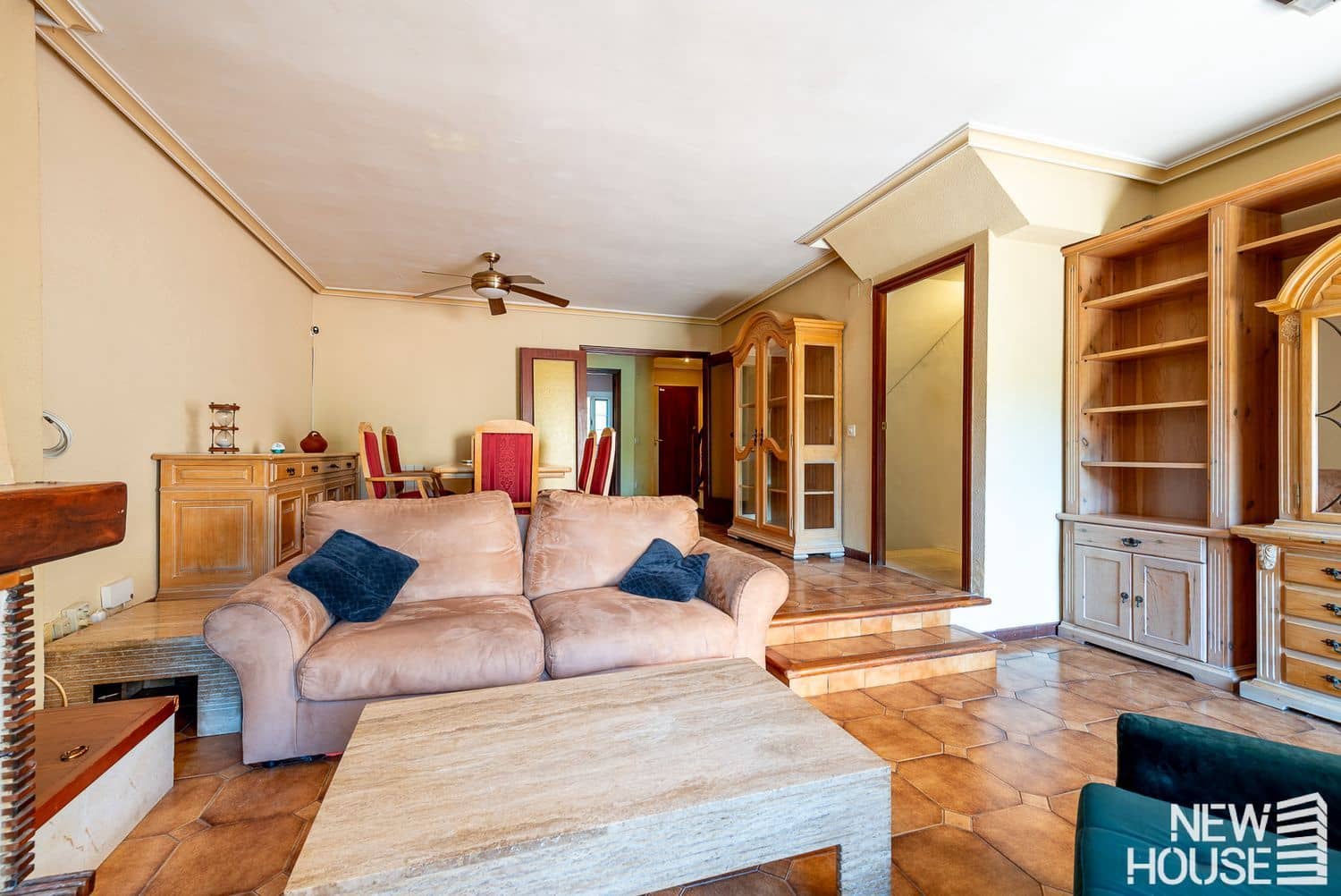 4 bedroom Townhouse for sale in Cabo de las Huertas with pool garage - € 550,000 (Ref: 9838758)