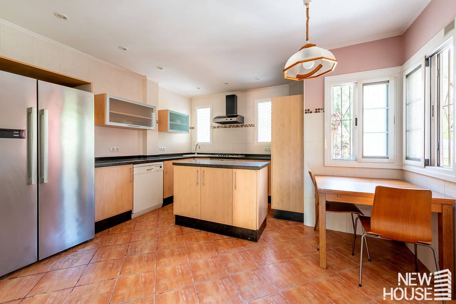 4 bedroom Townhouse for sale in Cabo de las Huertas with pool garage - € 550,000 (Ref: 9838758)