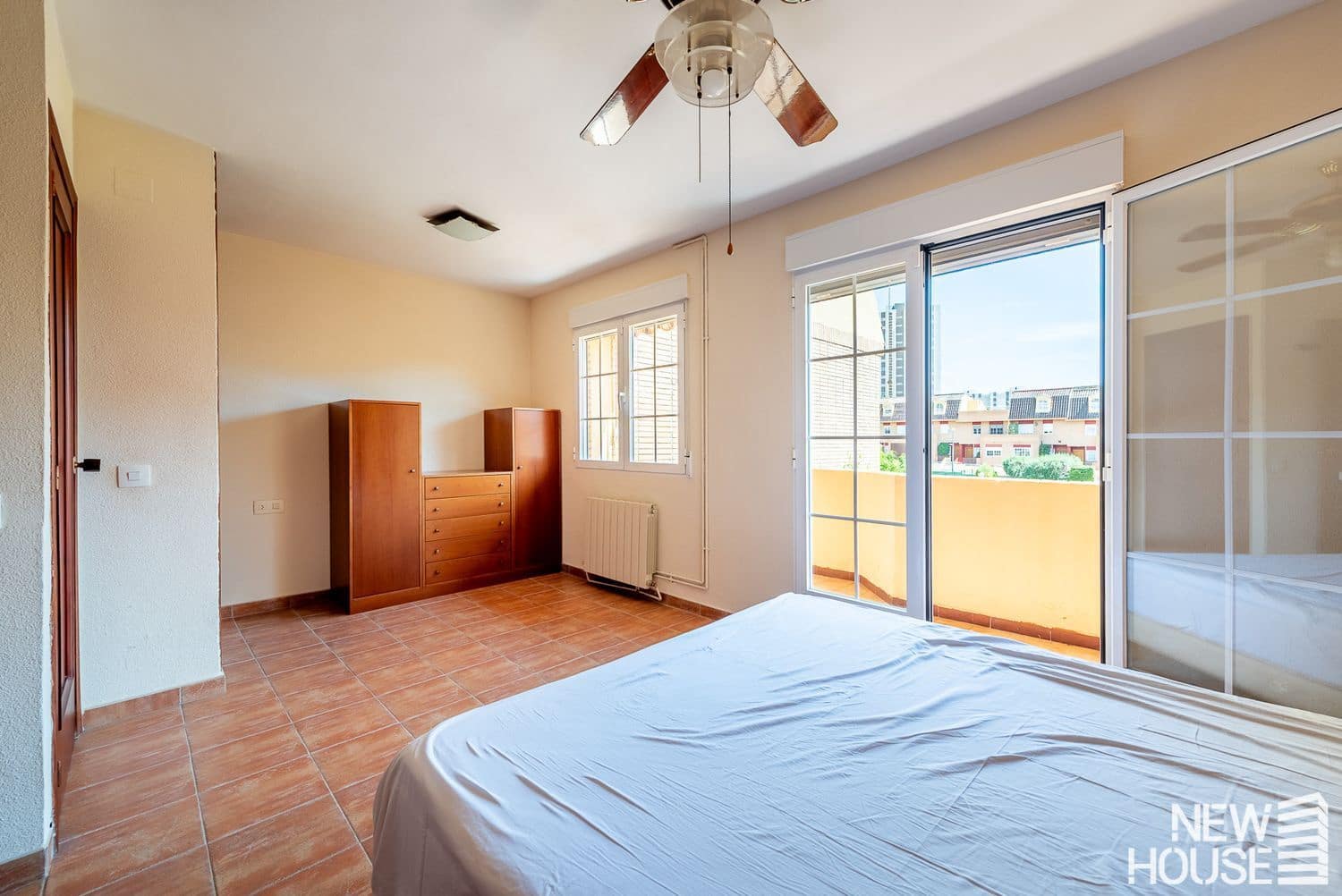 4 bedroom Townhouse for sale in Cabo de las Huertas with pool garage - € 550,000 (Ref: 9838758)