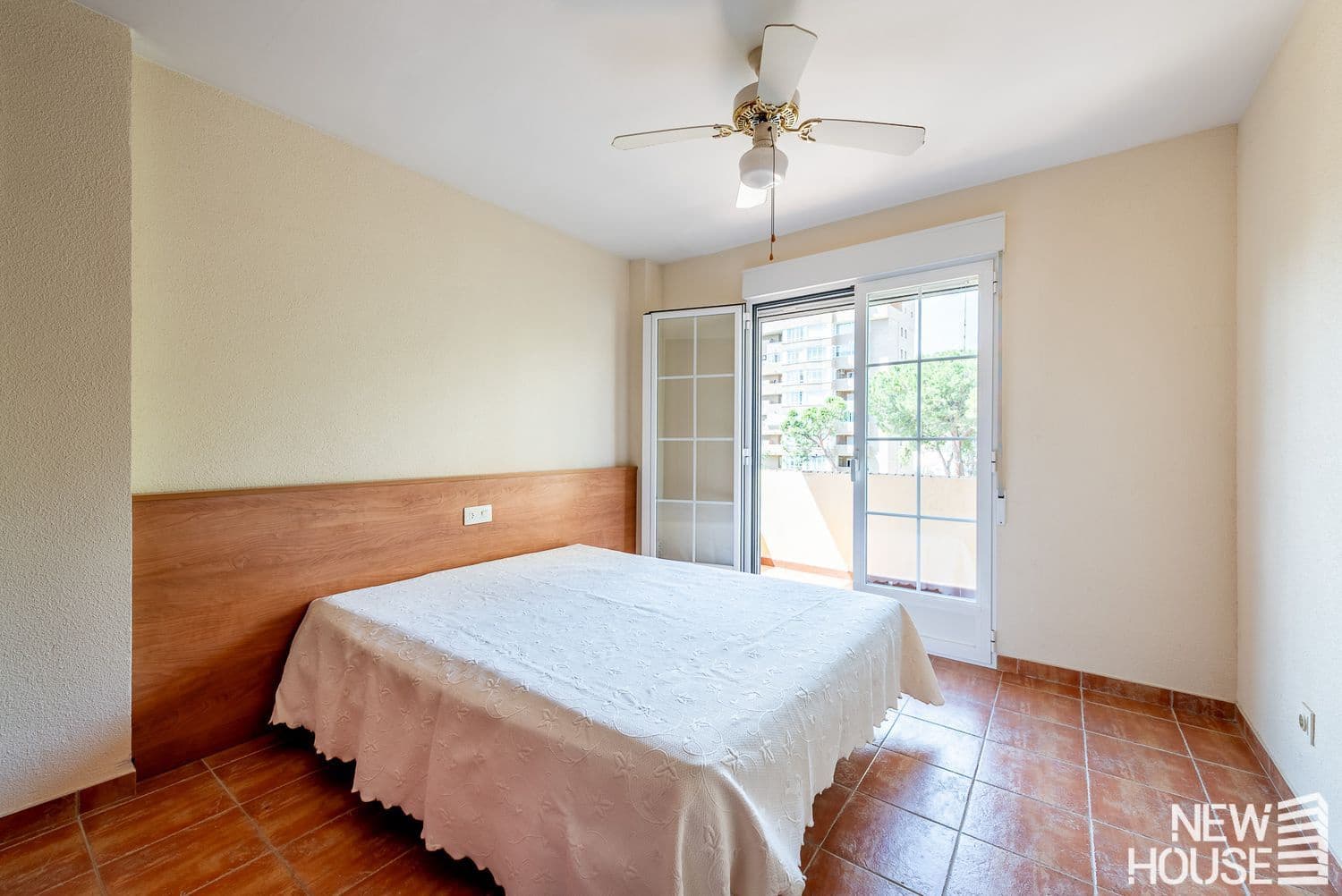 4 bedroom Townhouse for sale in Cabo de las Huertas with pool garage - € 550,000 (Ref: 9838758)