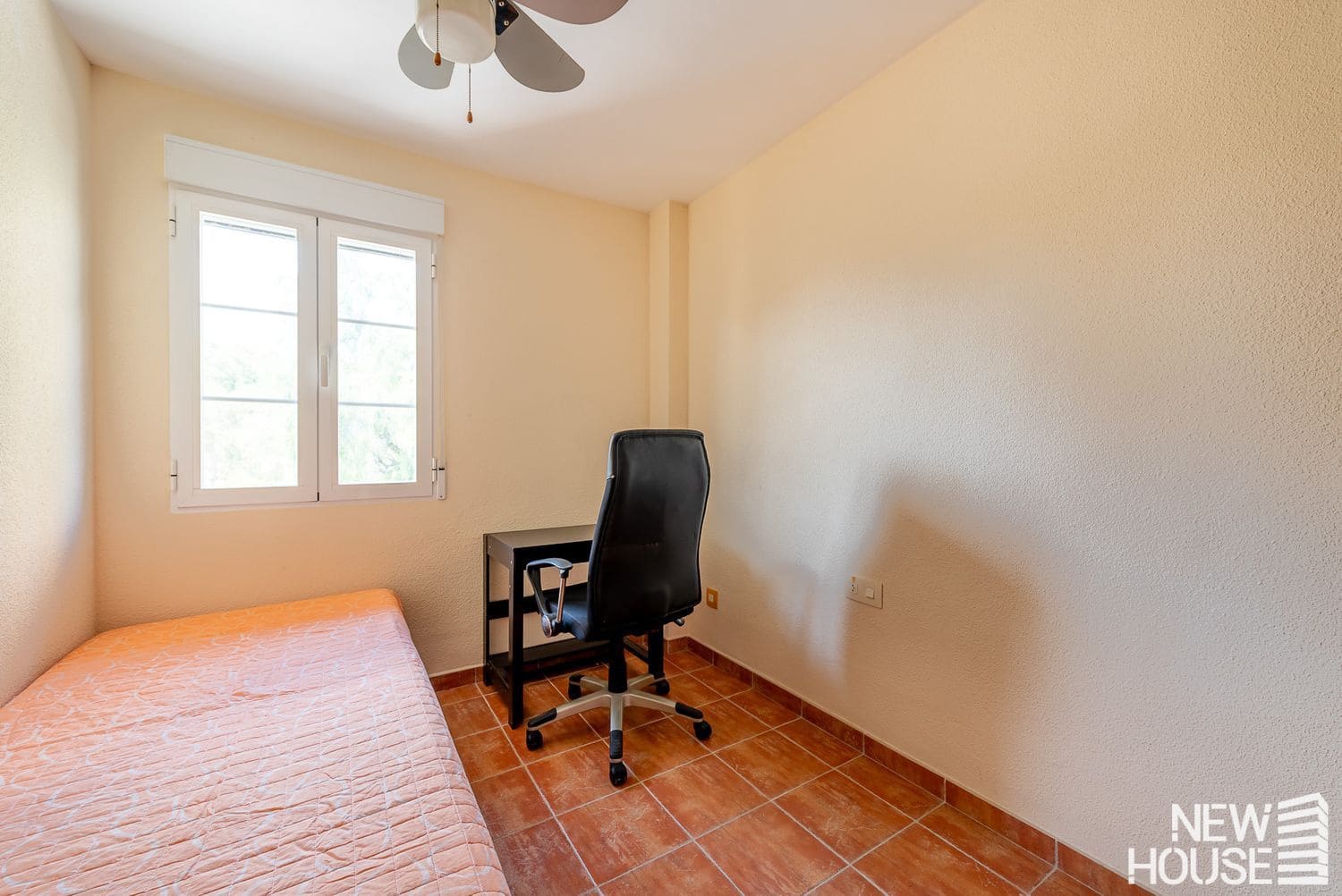 4 bedroom Townhouse for sale in Cabo de las Huertas with pool garage - € 550,000 (Ref: 9838758)