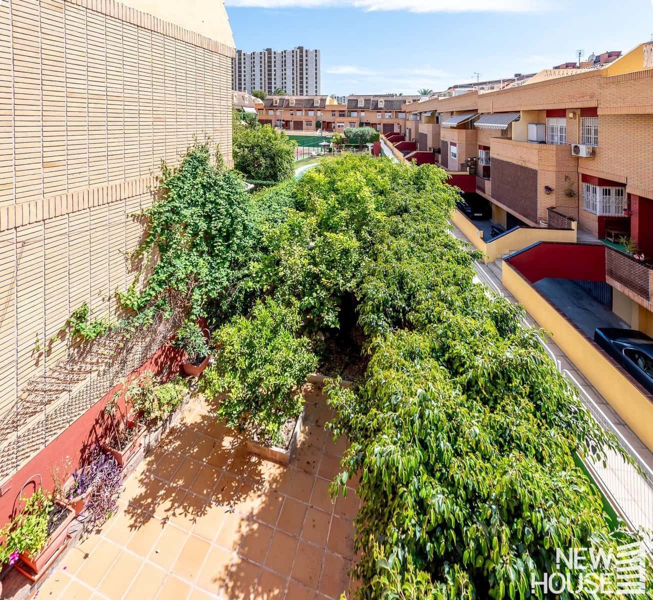 4 bedroom Townhouse for sale in Cabo de las Huertas with pool garage - € 550,000 (Ref: 9838758)