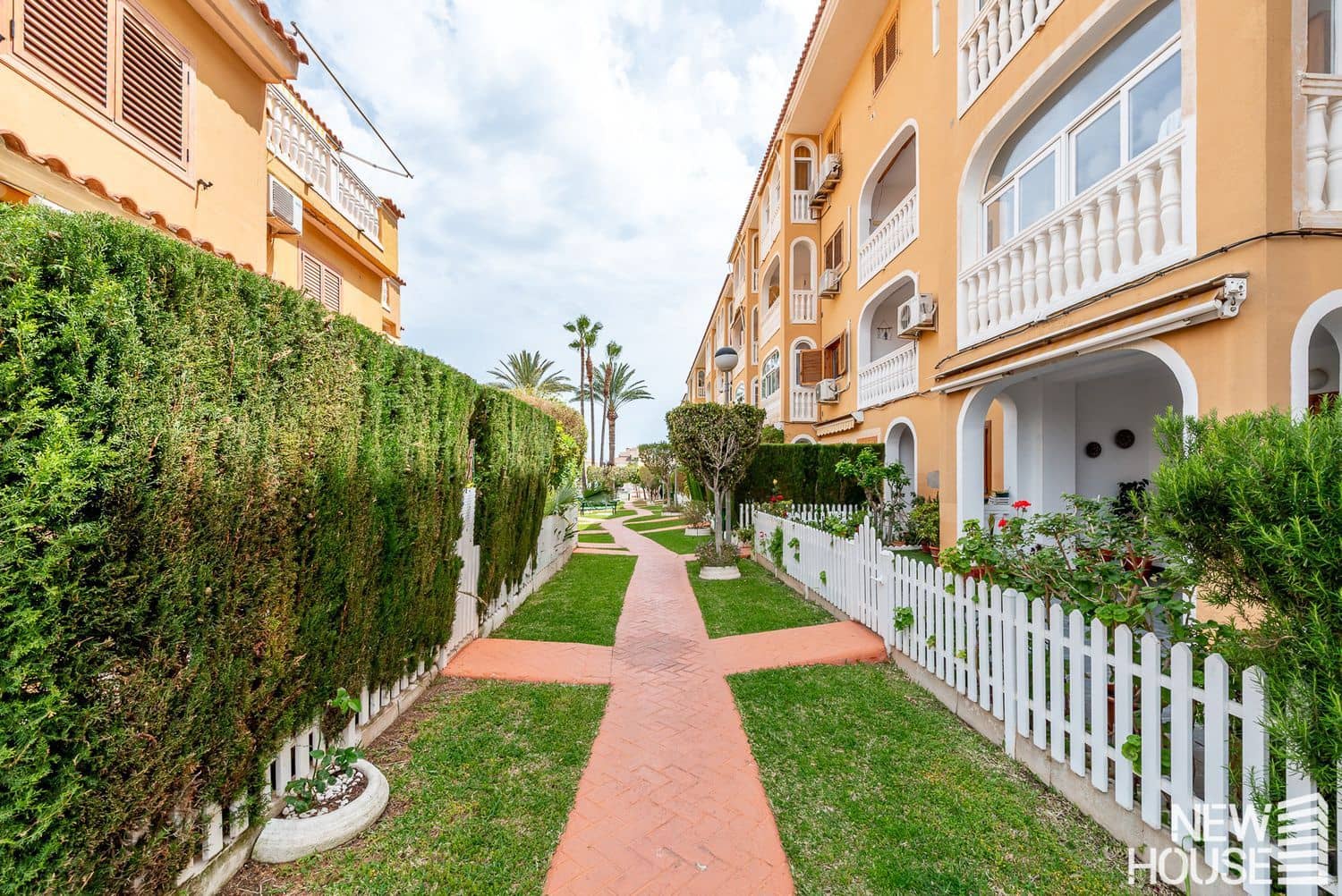 2 sypialnia Apartament na sprzedaż w El Campello z basenem garażem - 285 000 € (Ref: 9838759)