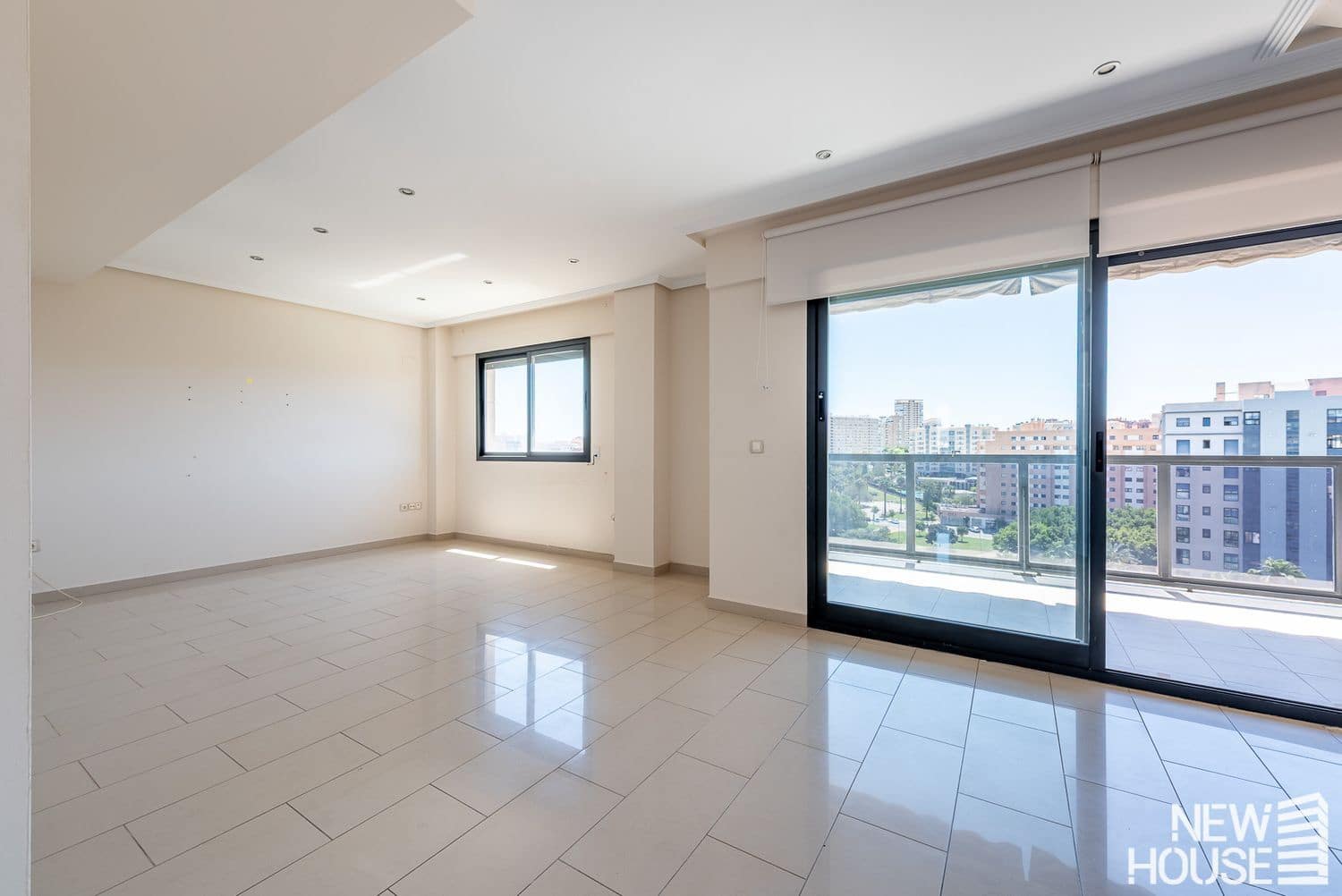 3 soveværelse Lejlighed til salg i Playa de San Juan med swimmingpool garage - € 780.000 (Ref: 9838760)