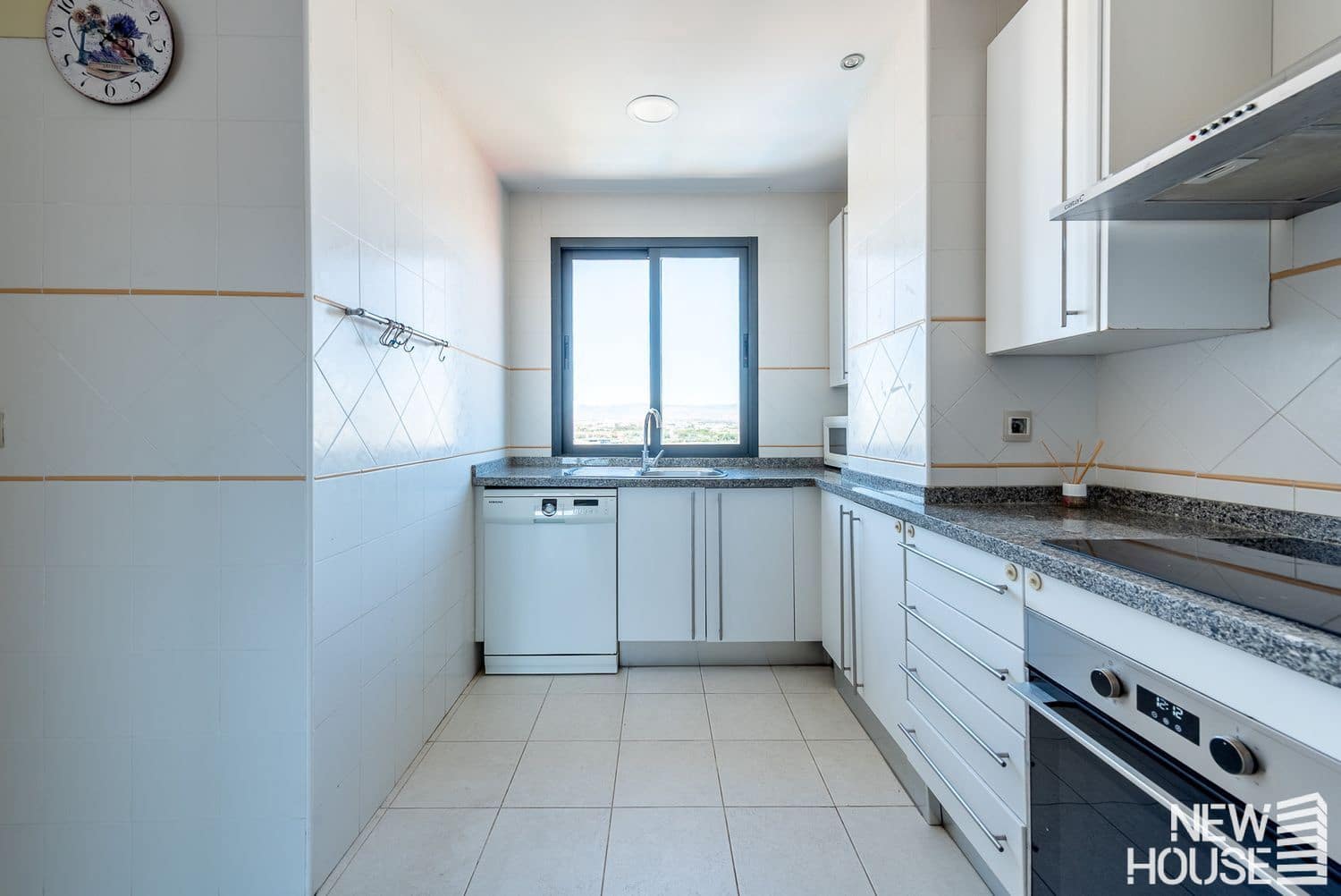 3 soveværelse Lejlighed til salg i Playa de San Juan med swimmingpool garage - € 780.000 (Ref: 9838760)