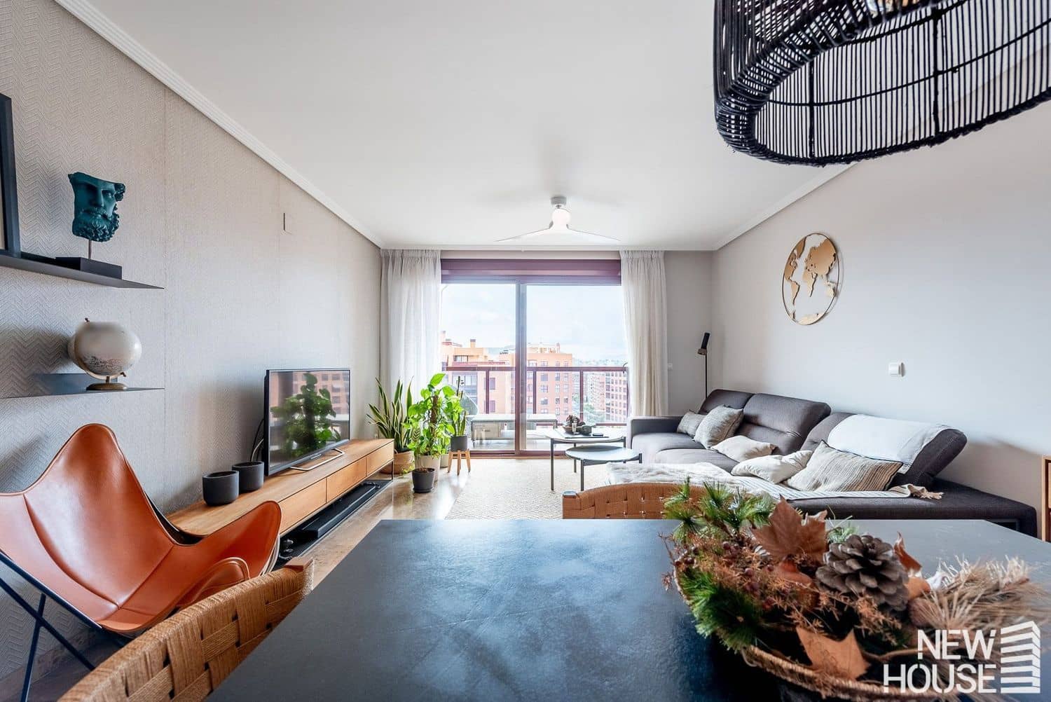 3 bedroom Apartment for sale in Playa de San Juan with pool garage - € 500,000 (Ref: 9838761)
