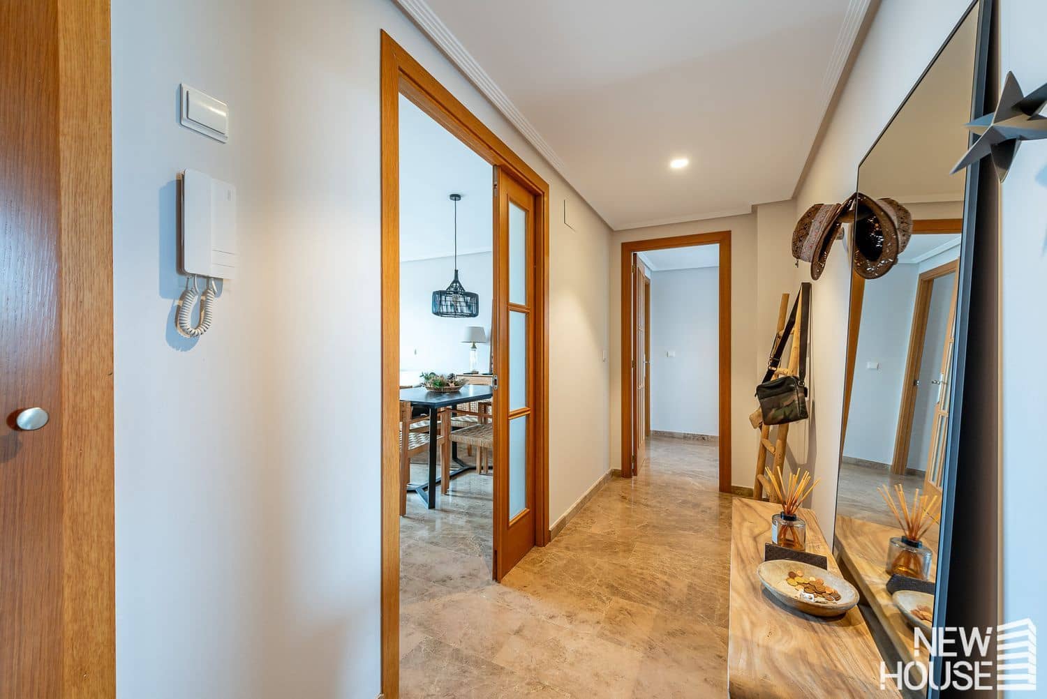 3 bedroom Apartment for sale in Playa de San Juan with pool garage - € 500,000 (Ref: 9838761)