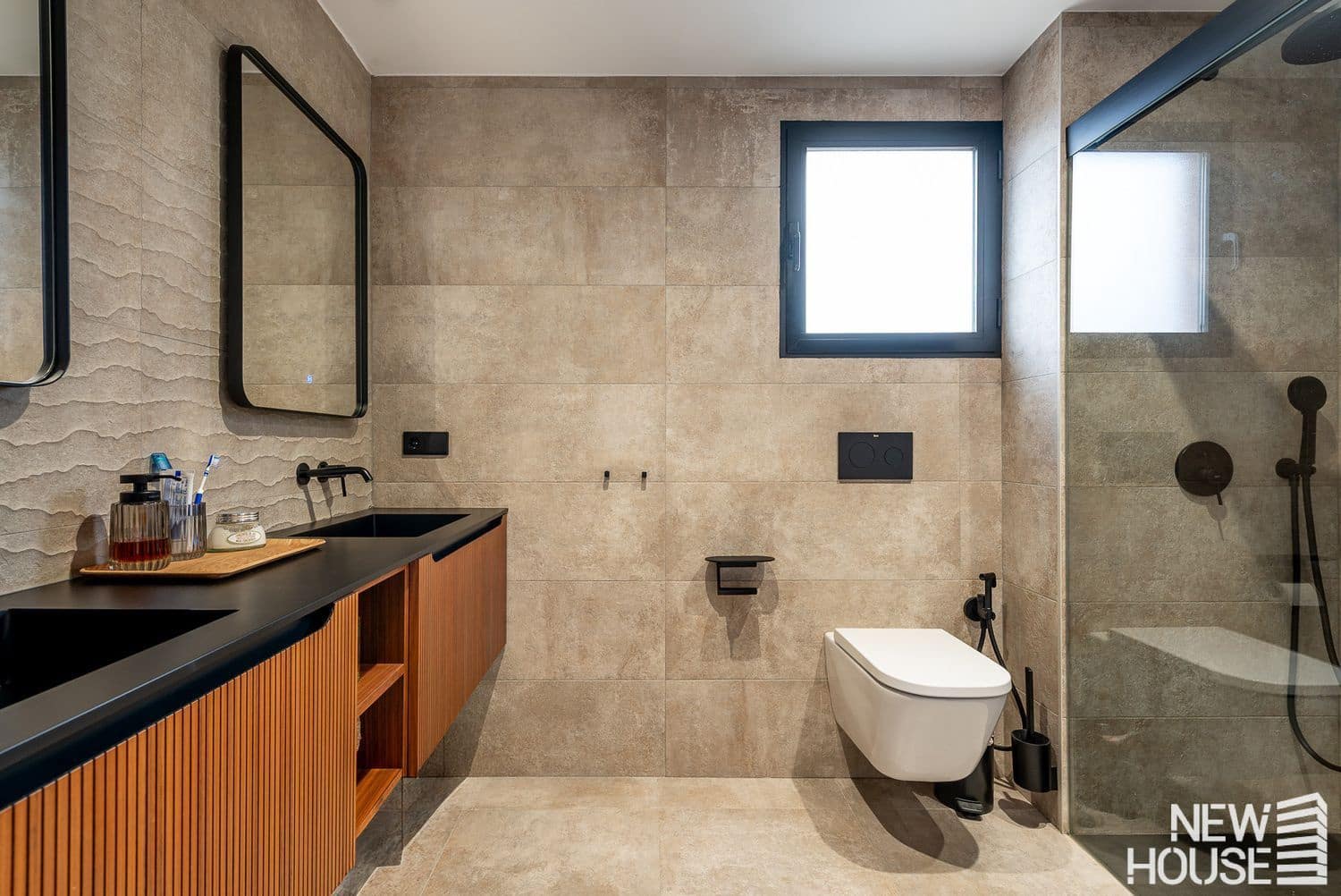 3 bedroom Apartment for sale in Playa de San Juan with pool garage - € 500,000 (Ref: 9838761)