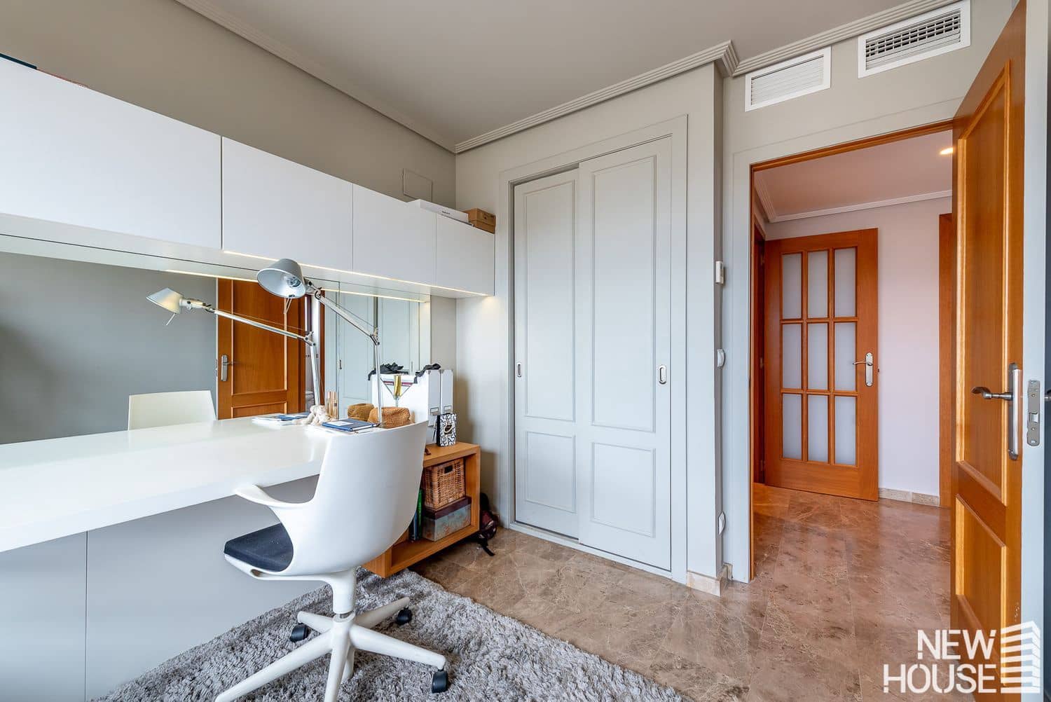 3 bedroom Apartment for sale in Playa de San Juan with pool garage - € 500,000 (Ref: 9838761)