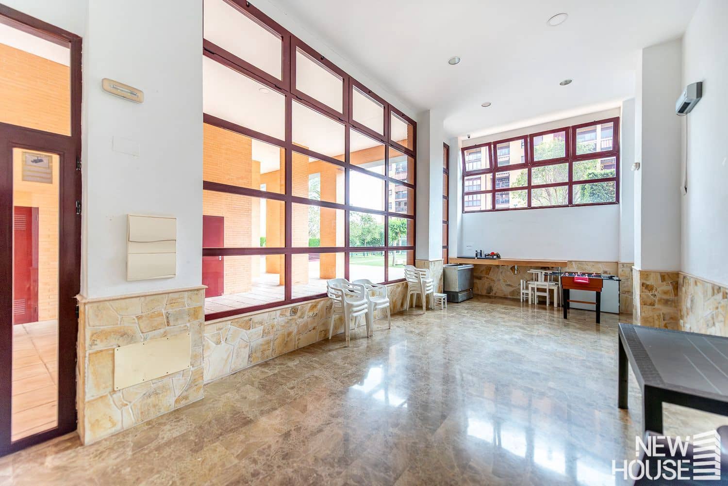3 bedroom Apartment for sale in Playa de San Juan with pool garage - € 500,000 (Ref: 9838761)