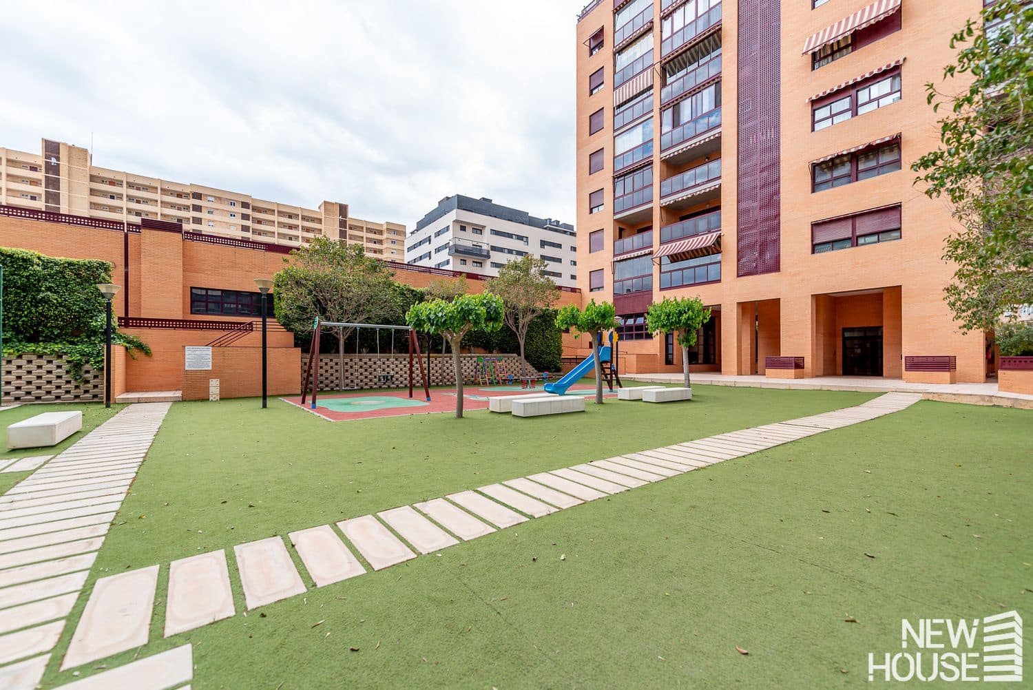 3 bedroom Apartment for sale in Playa de San Juan with pool garage - € 500,000 (Ref: 9838761)