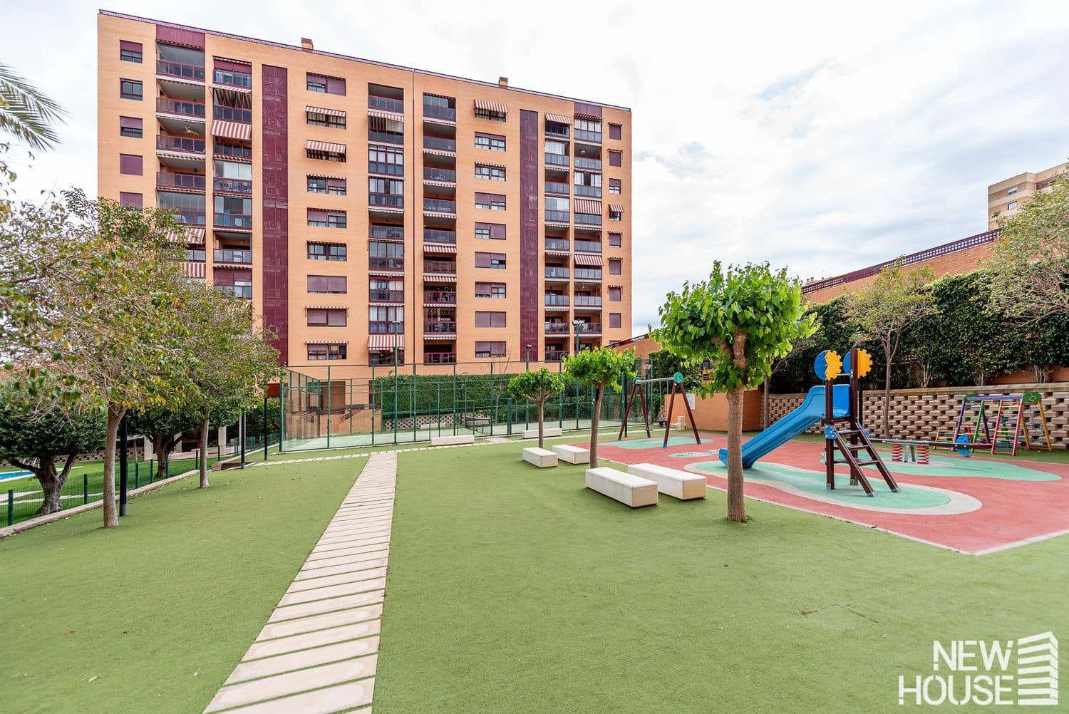 3 bedroom Apartment for sale in Playa de San Juan with pool garage - € 500,000 (Ref: 9838761)