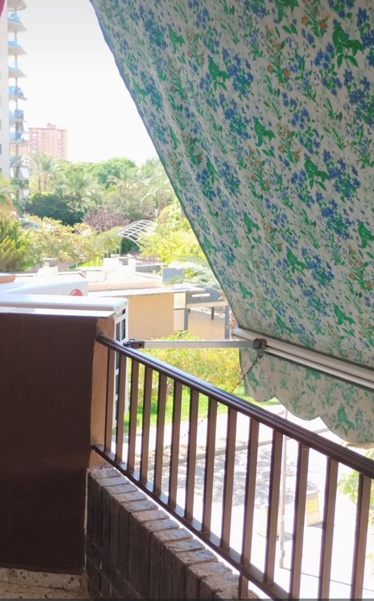 3 bedroom Apartment for sale in El Campello with garage - € 250,000 (Ref: 9838762)