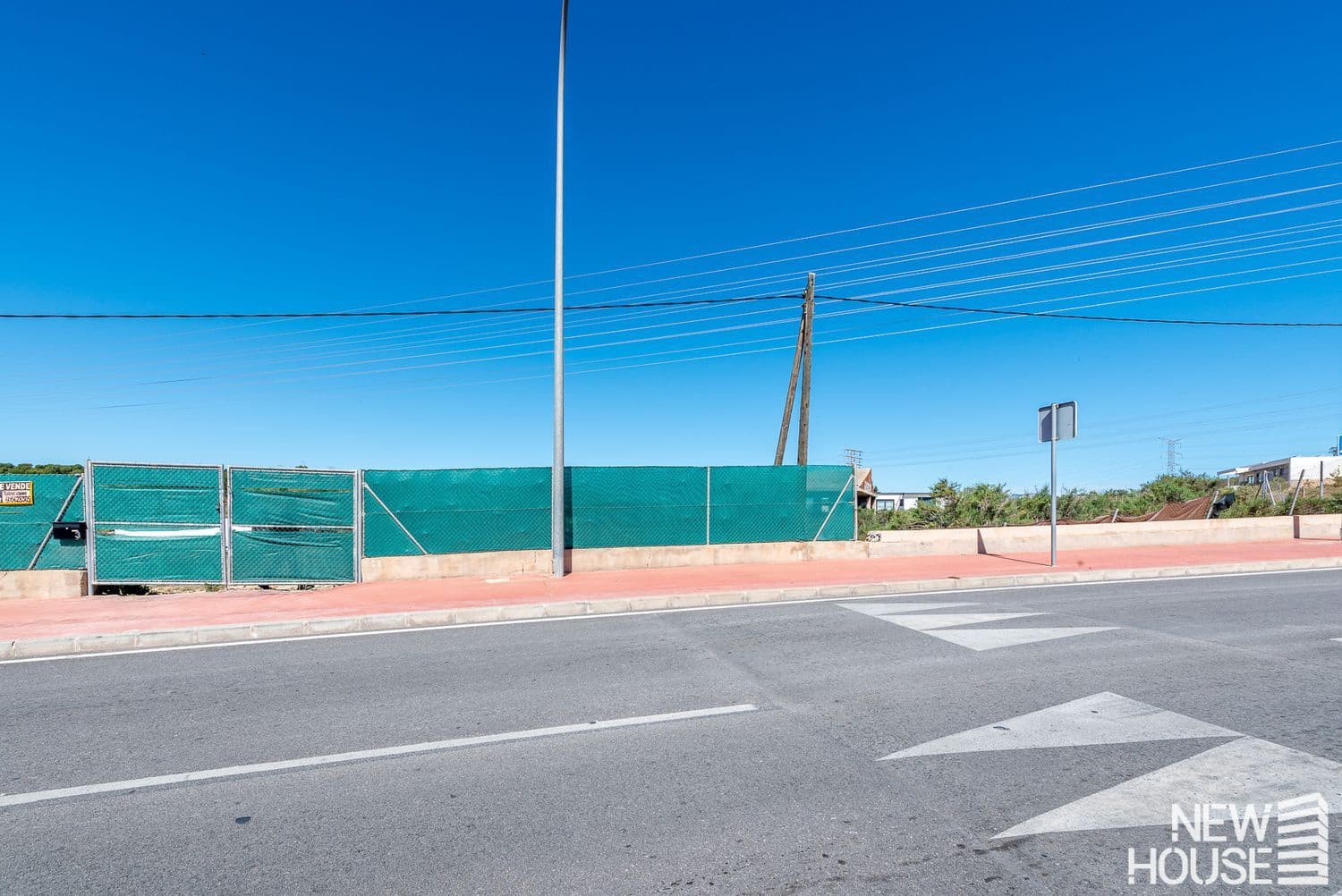 Undeveloped Land for sale in Santa Faz - € 300,000 (Ref: 9838763)