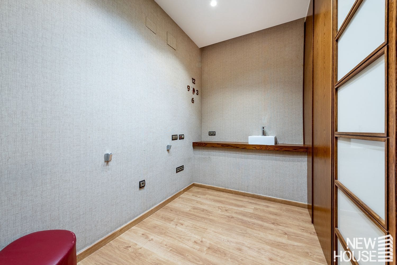 Commercial for rent in Alicante / Alacant city - € 1,500 (Ref: 9838764)