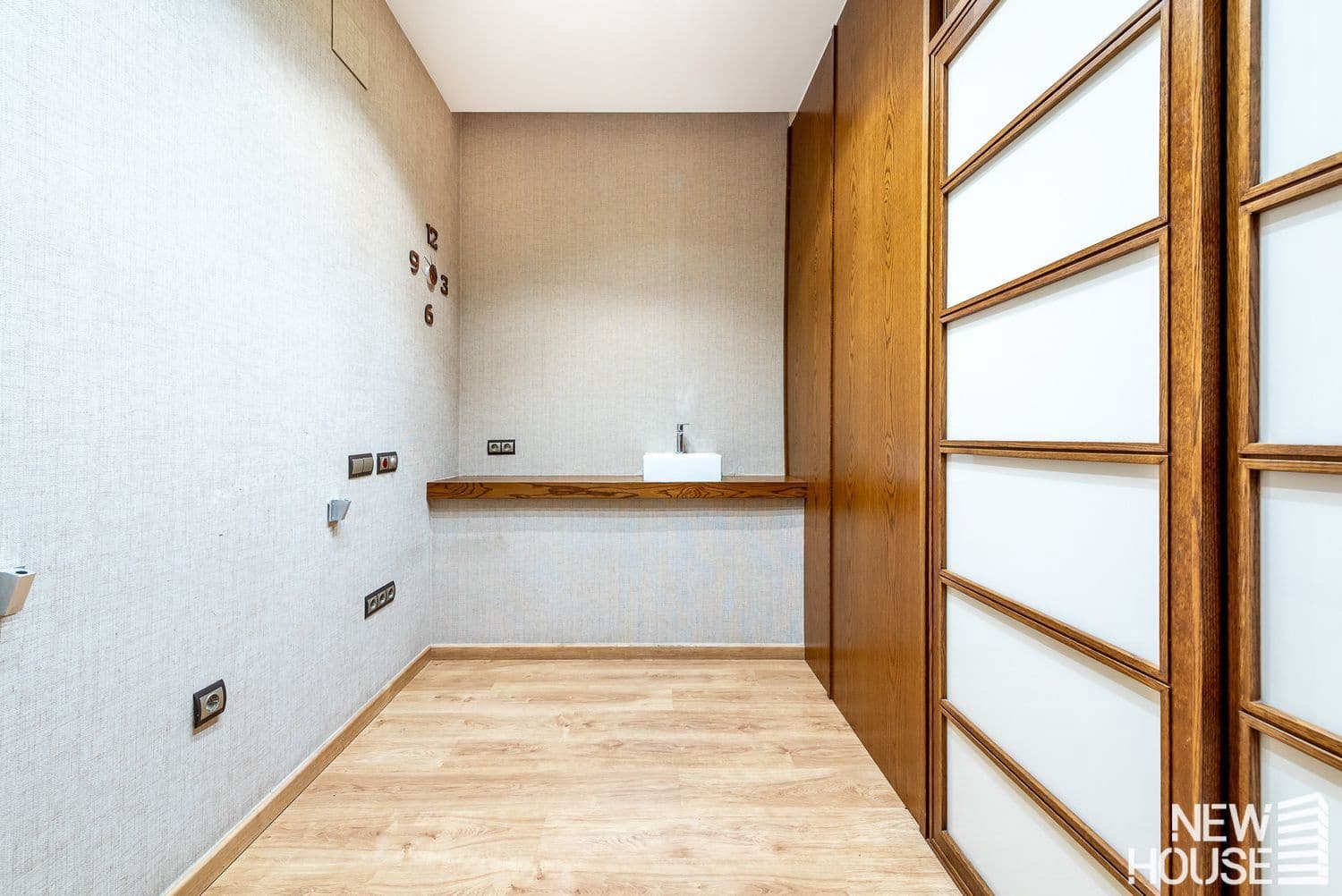 Commercial for rent in Alicante / Alacant city - € 1,500 (Ref: 9838764)