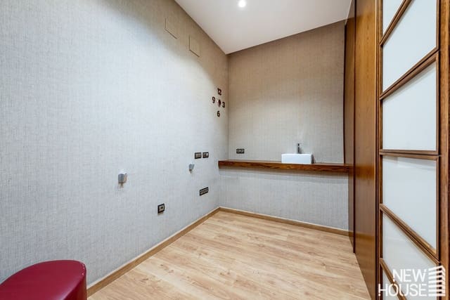 Commercial for rent in Albufereta, Alicante / Alacant city - € 1,500 (Ref: 9838764)