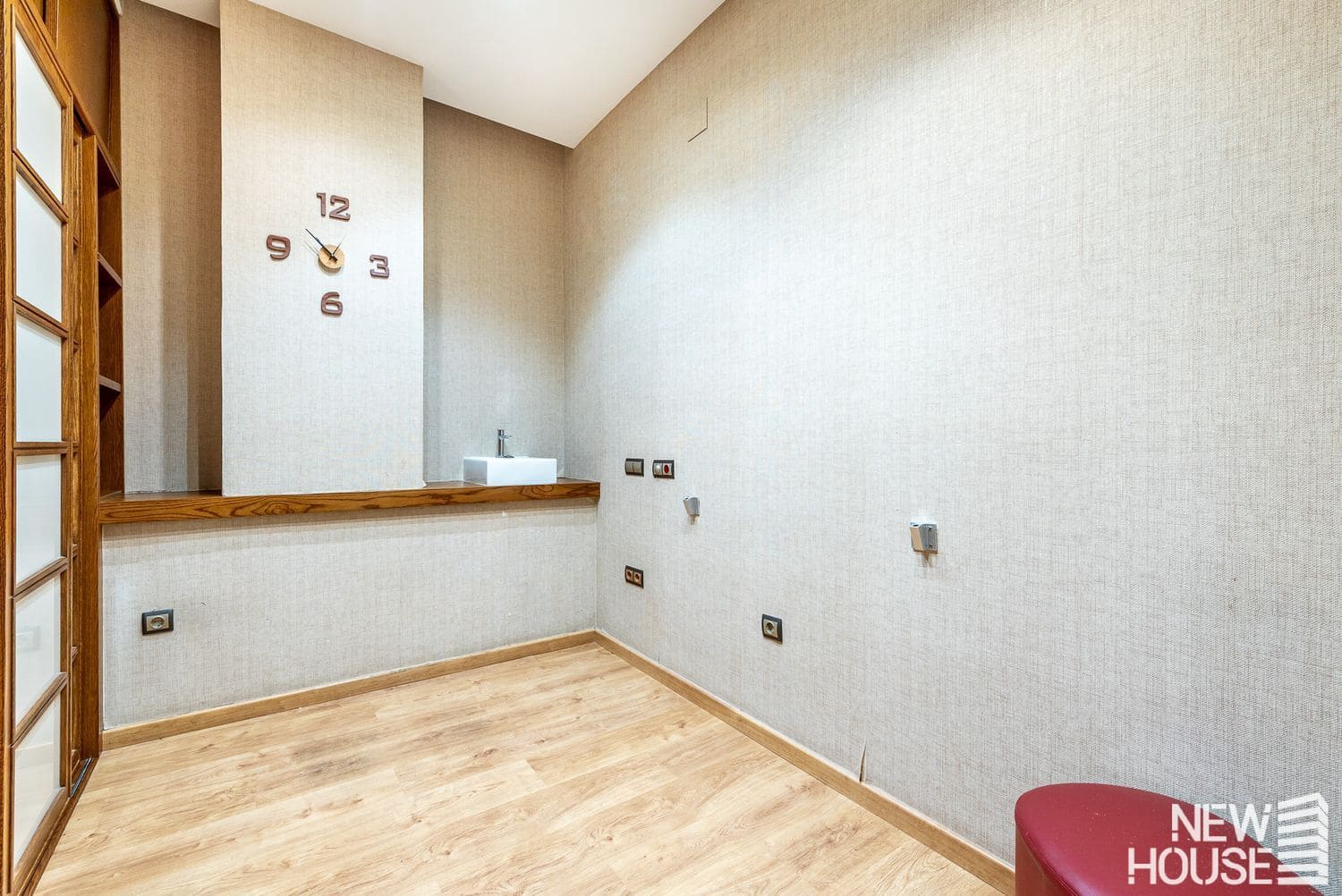 Commercial for rent in Alicante / Alacant city - € 1,500 (Ref: 9838764)