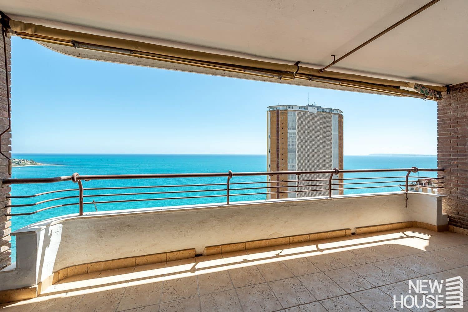 3 soveværelse Lejlighed til salg i Alicante by med swimmingpool garage - € 360.000 (Ref: 9838768)