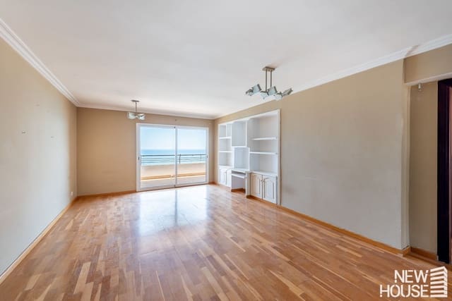 3 soveværelse Lejlighed til salg i Albufereta, Alicante by med swimmingpool garage - € 360.000 (Ref: 9838768)