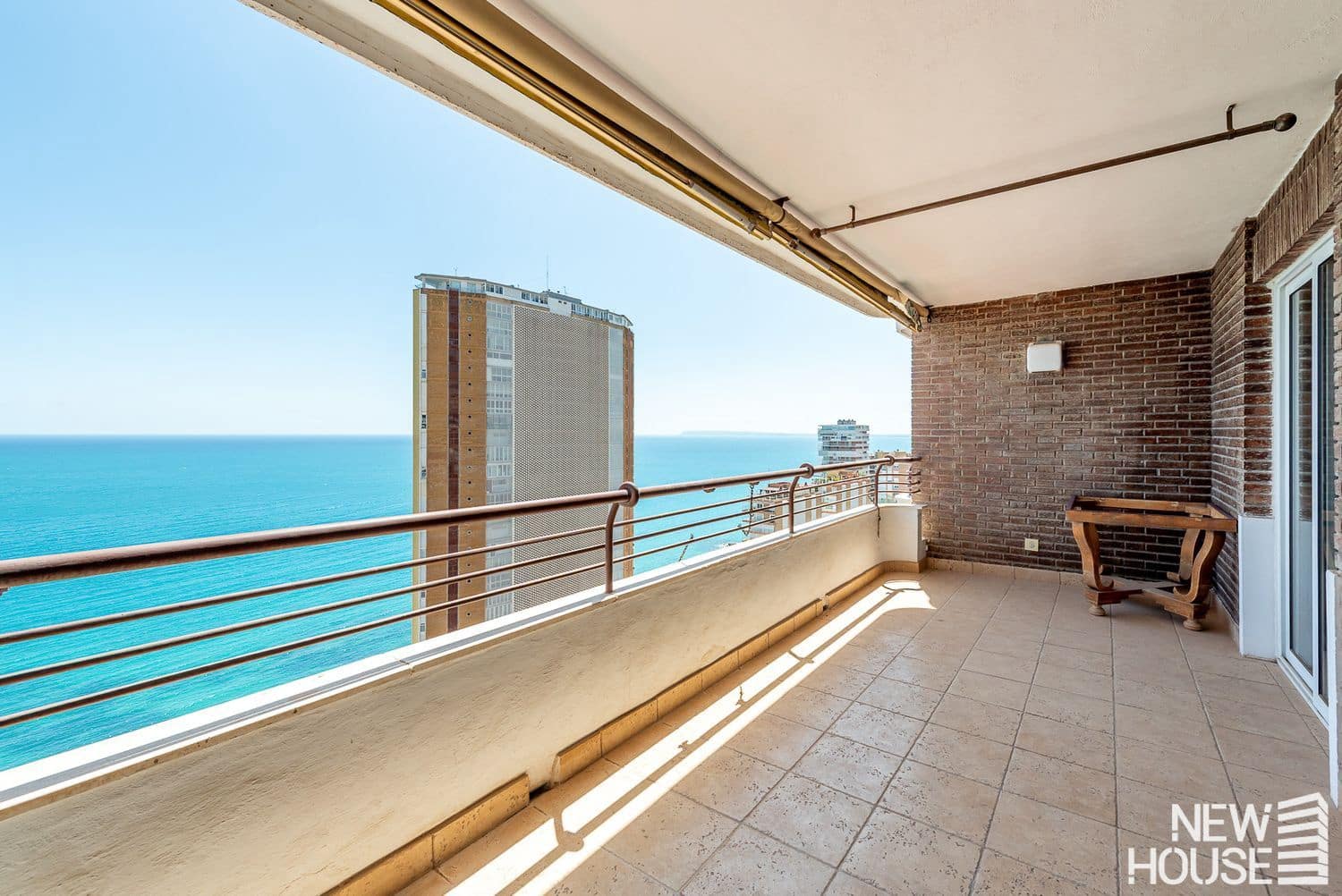 3 soveværelse Lejlighed til salg i Alicante by med swimmingpool garage - € 360.000 (Ref: 9838768)