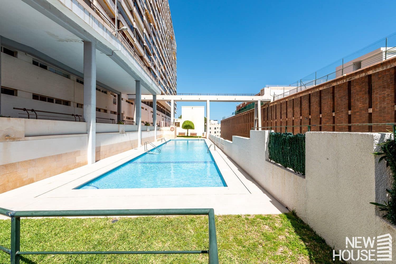 3 soveværelse Lejlighed til salg i Alicante by med swimmingpool garage - € 360.000 (Ref: 9838768)