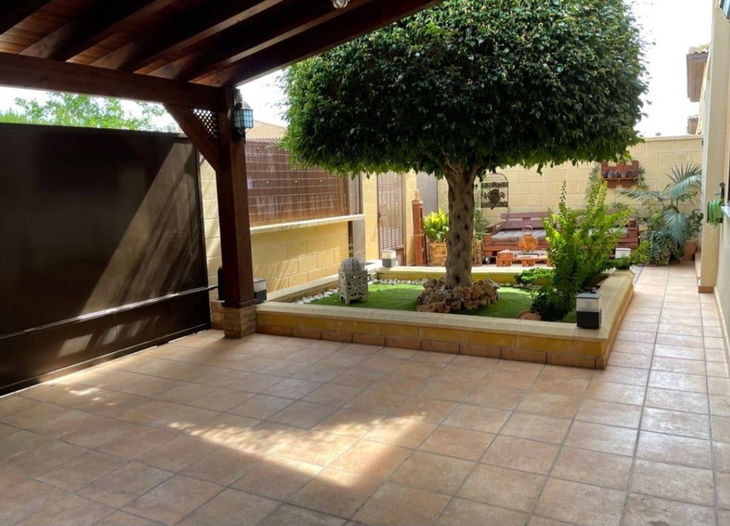 4 Zimmer Haus zu verkaufen in Muchamiel / Mutxamel mit Garage - 525.000 € (Ref: 9838770)