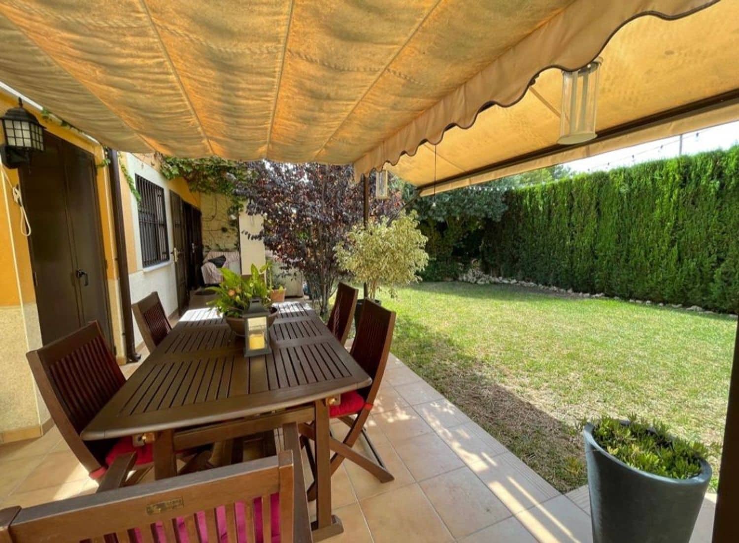 4 Zimmer Haus zu verkaufen in Muchamiel / Mutxamel mit Garage - 525.000 € (Ref: 9838770)