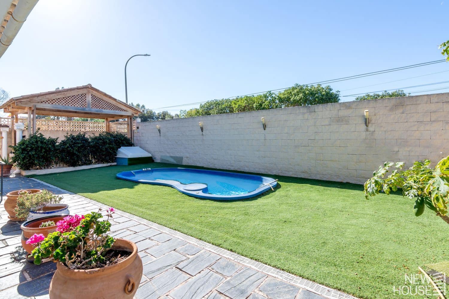 4 bedroom Villa for sale in Playa de Muchavista with pool garage - € 650,000 (Ref: 9838771)