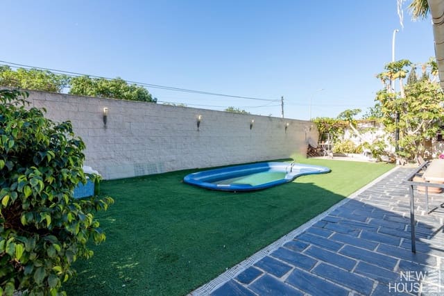 4 sypialnia Willa na sprzedaż w Playa de Muchavista, El Campello z basenem garażem - 650 000 € (Ref: 9838771)