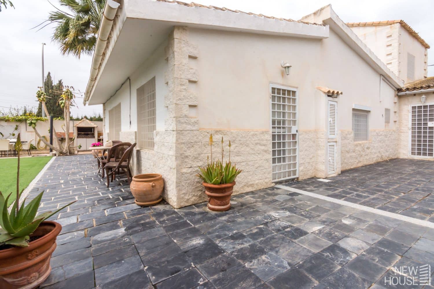 4 bedroom Villa for sale in Playa de Muchavista with pool garage - € 650,000 (Ref: 9838771)