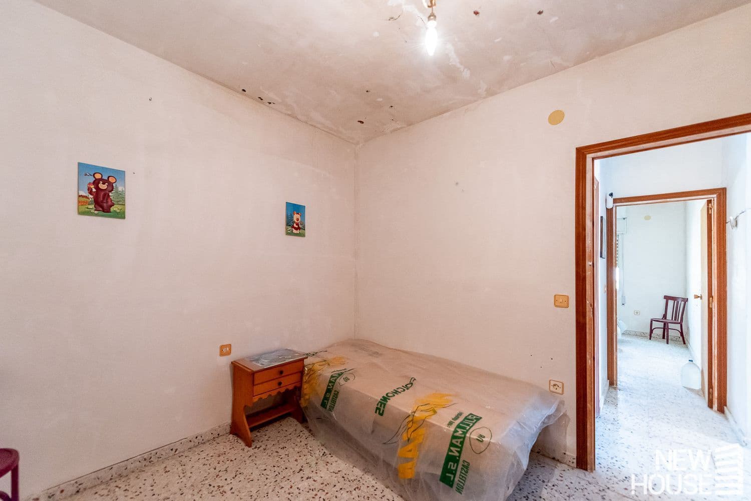 3 bedroom Villa for sale in Busot with garage - € 225,000 (Ref: 9838772)