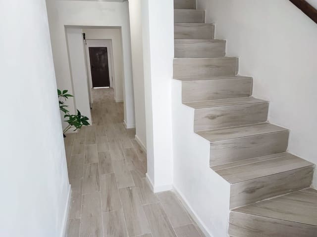 3 soverom Villa til salgs i Muchamiel / Mutxamel med svømmebasseng garasje - € 349 000 (Ref: 9838773)