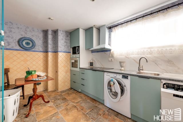 3 slaapkamer Appartement te koop in Albufereta, Alicante stad met garage - € 490.000 (Ref: 9859089)