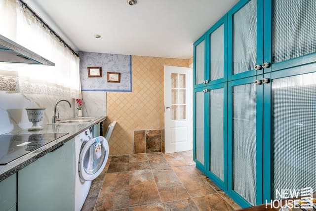 3 slaapkamer Appartement te koop in Albufereta, Alicante stad met garage - € 490.000 (Ref: 9859089)