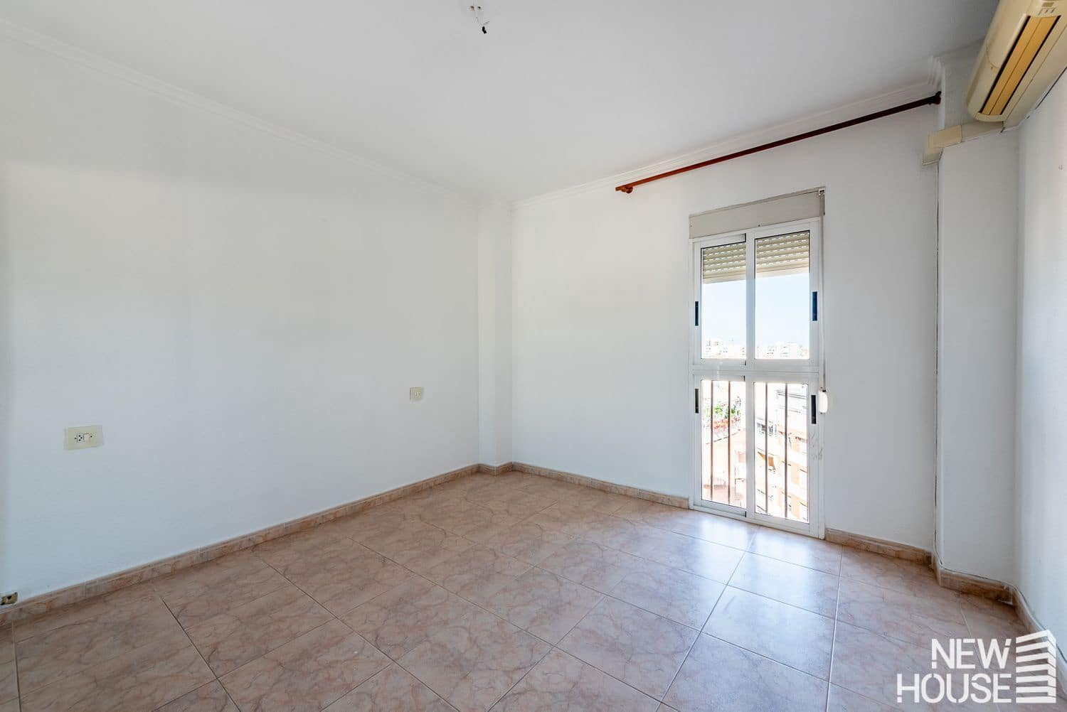 4 quarto Apartamento para venda em Alicante cidade com piscina garagem - 282 000 € (Ref: 9859090)