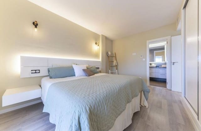 5 sypialnia Willa na sprzedaż w Muchamiel / Mutxamel z basenem garażem - 699 000 € (Ref: 9859093)