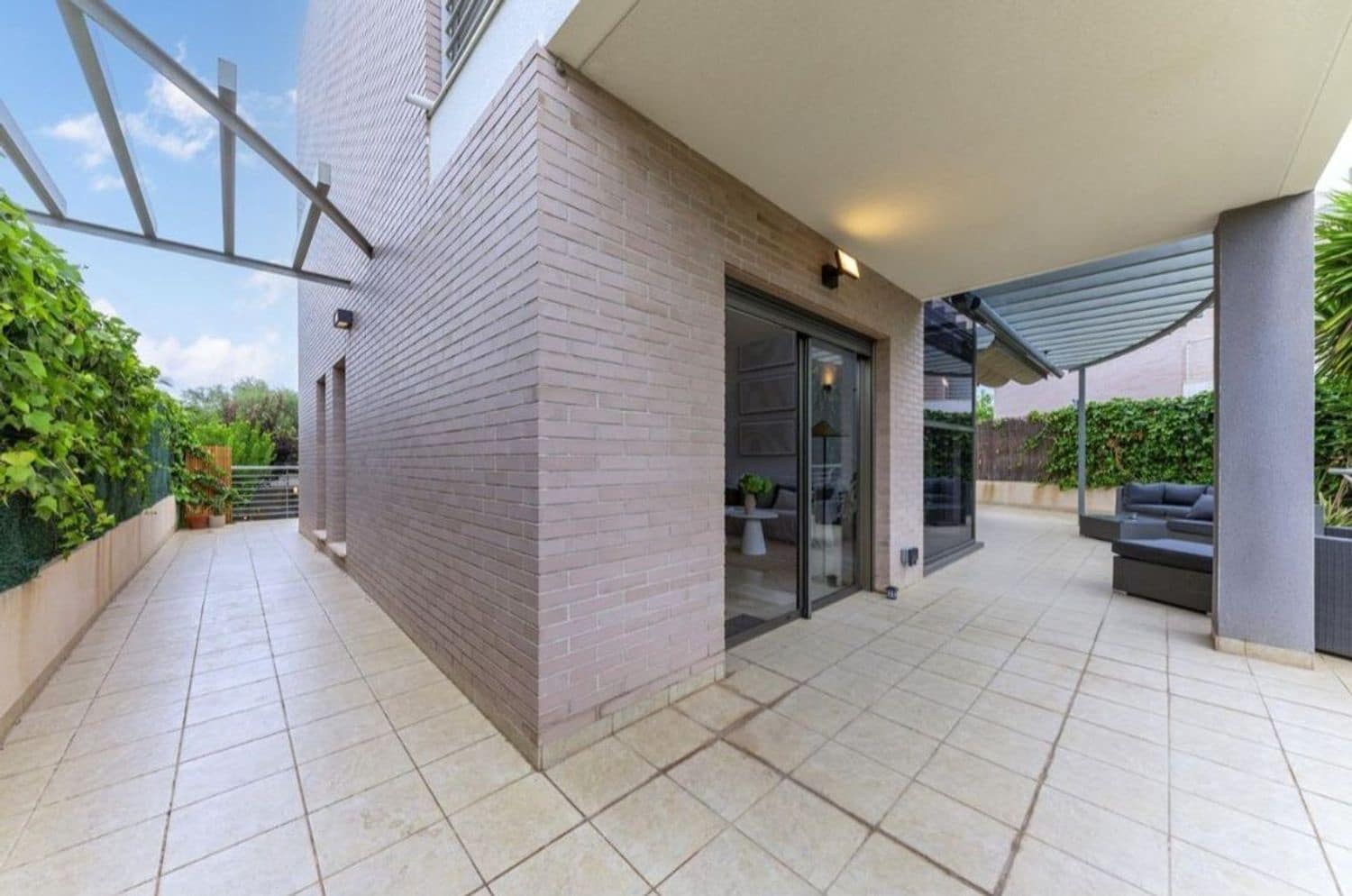 5 bedroom Villa for sale in Muchamiel / Mutxamel with pool garage - € 699,000 (Ref: 9859093)