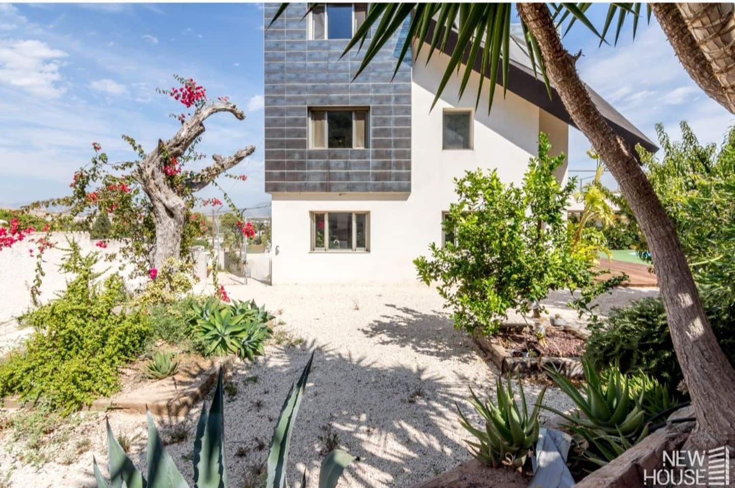 5 quarto Moradia para venda em Alicante cidade com piscina garagem - 1 350 000 € (Ref: 9859094)