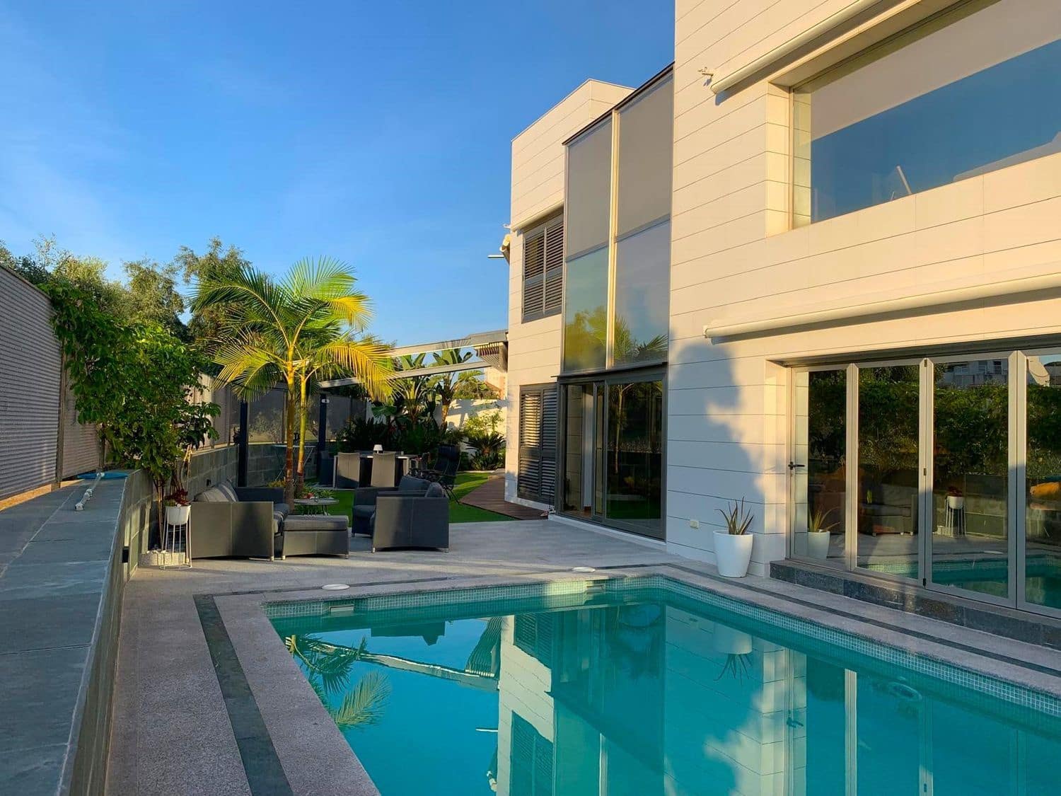3 slaapkamer Villa te koop in Alicante stad met zwembad garage - € 1.260.000 (Ref: 9859095)