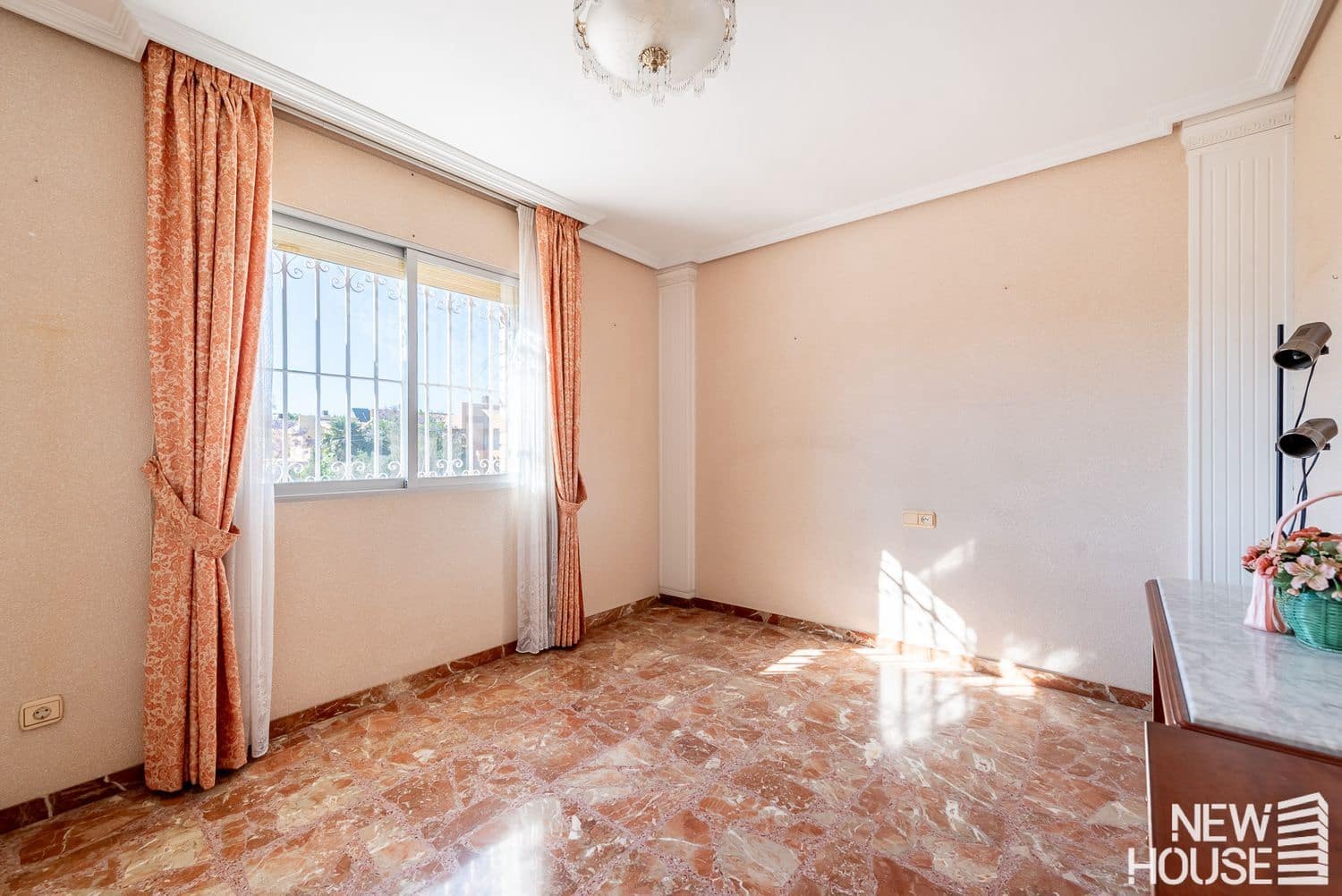 5 bedroom Townhouse for sale in San Juan de Alicante / Sant Joan d'Alacant with garage - € 650,000 (Ref: 9868116)