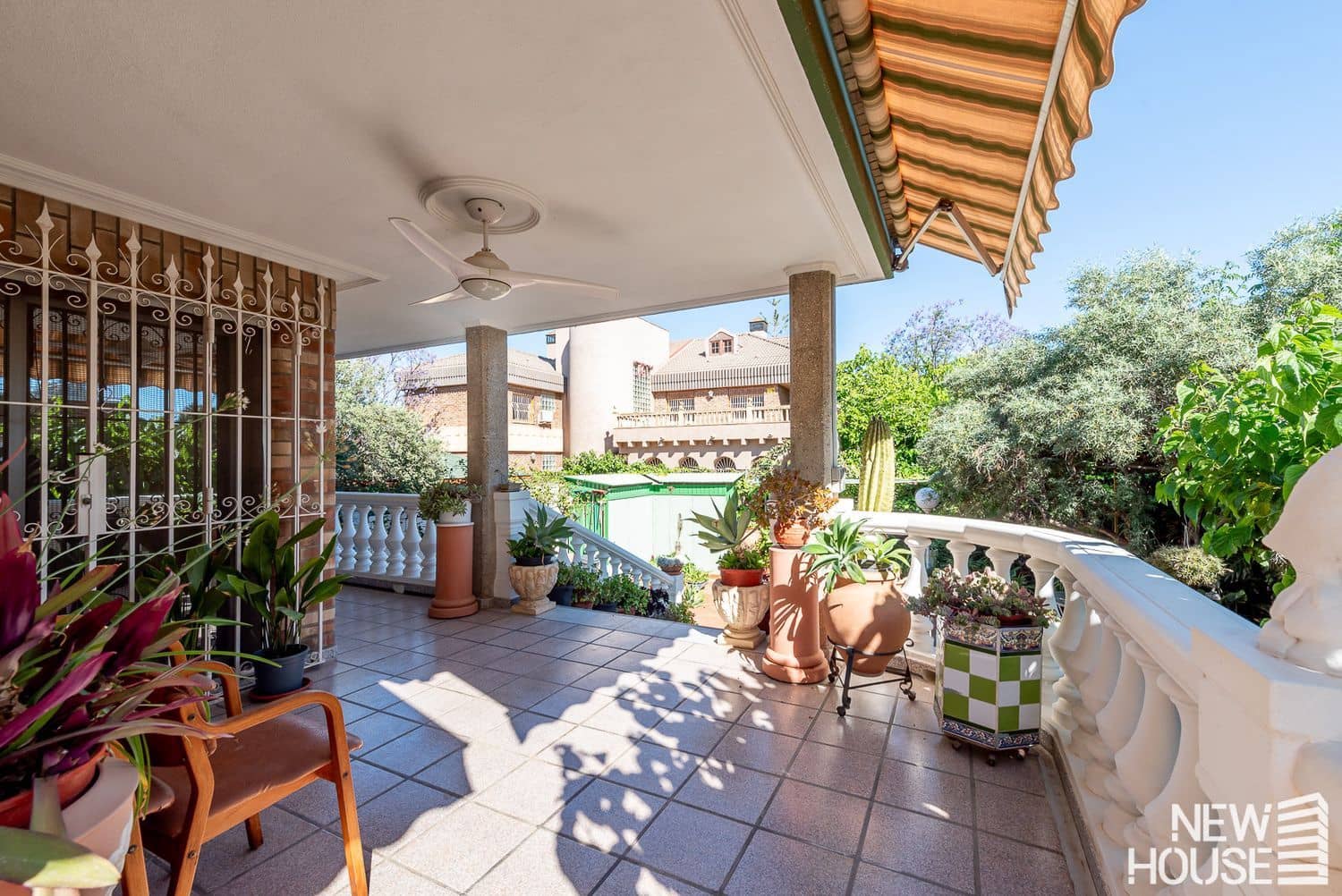 5 bedroom Townhouse for sale in San Juan de Alicante / Sant Joan d'Alacant with garage - € 650,000 (Ref: 9868116)
